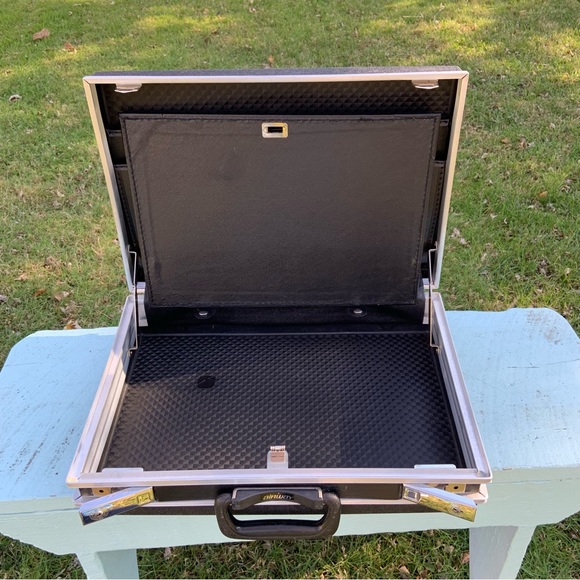 Airway Bags Vtg 97s Airway Hard Sided Briefcase Poshmark